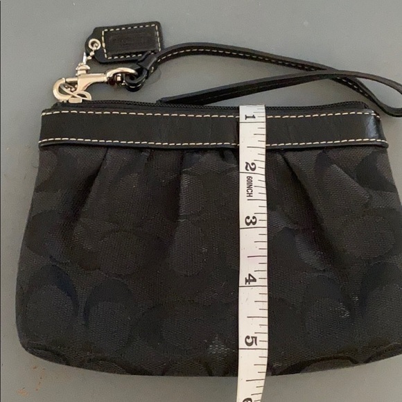 Coach wristlet - Picture 3 of 4